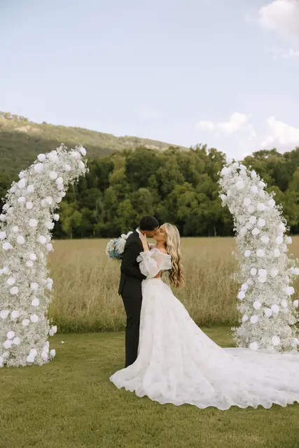 A wedding at The Valley Venues, The Valley, photographed by Haven Viola Photography