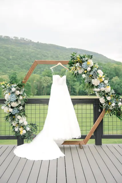 A wedding at The Valley Venues, Lookout Deck, photographed by Kristen Thomison Photos